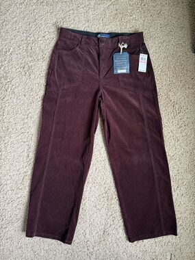 Democracy “Ab” Solution Women’s Corduroy Straight Pants in Burgundy | NWT